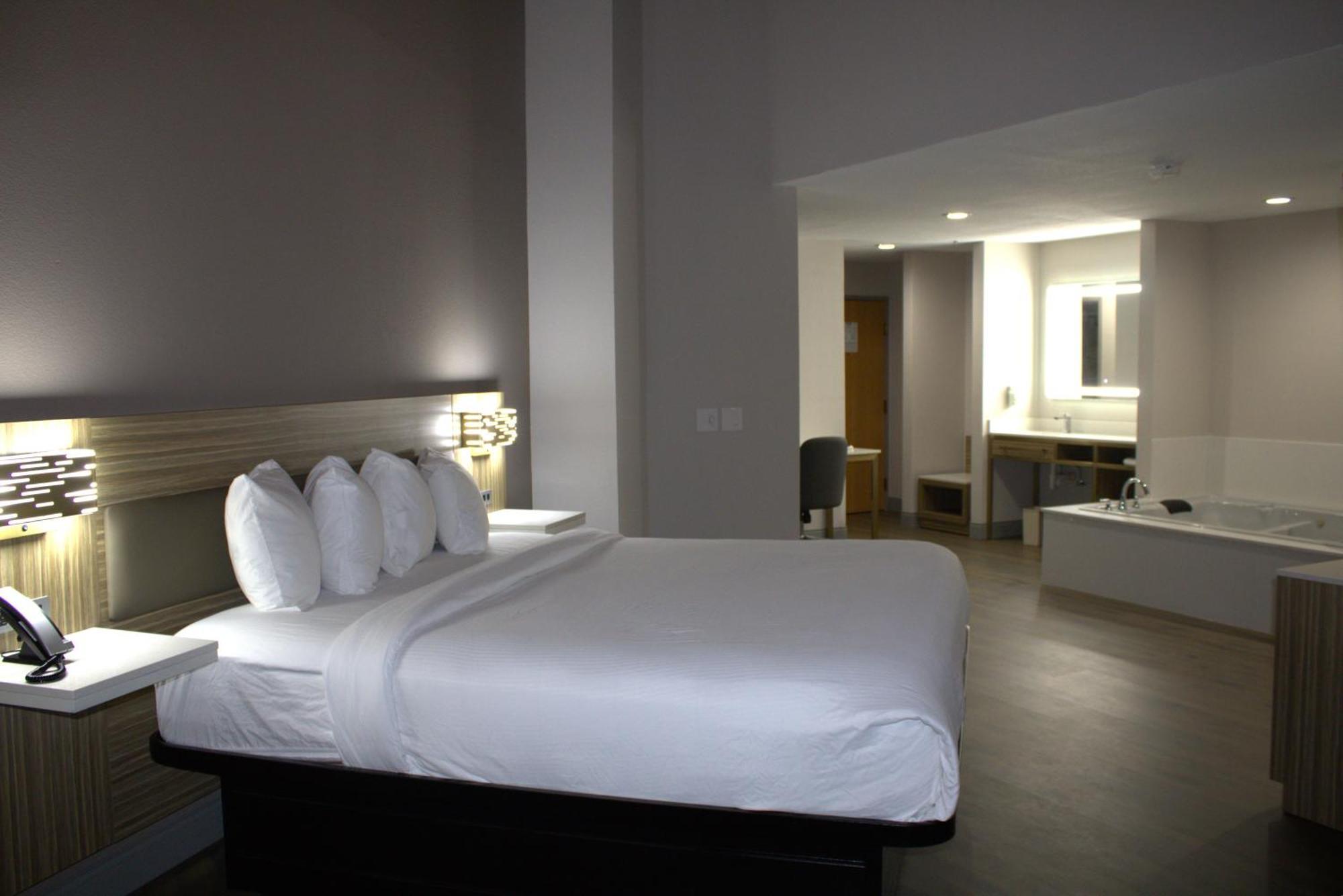Baymont Inn & Suites By Wyndham San Marcos Kültér fotó